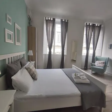 迷失于佛罗伦萨公寓